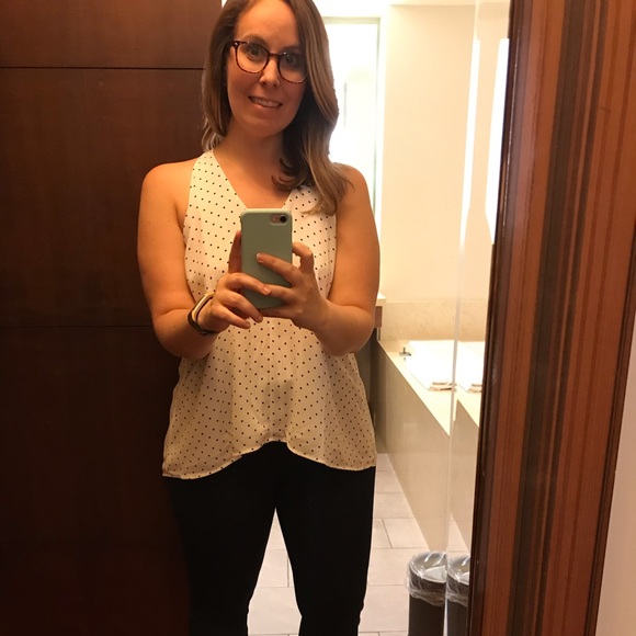 Meet your Posher, Emily - Picture 1 of 3